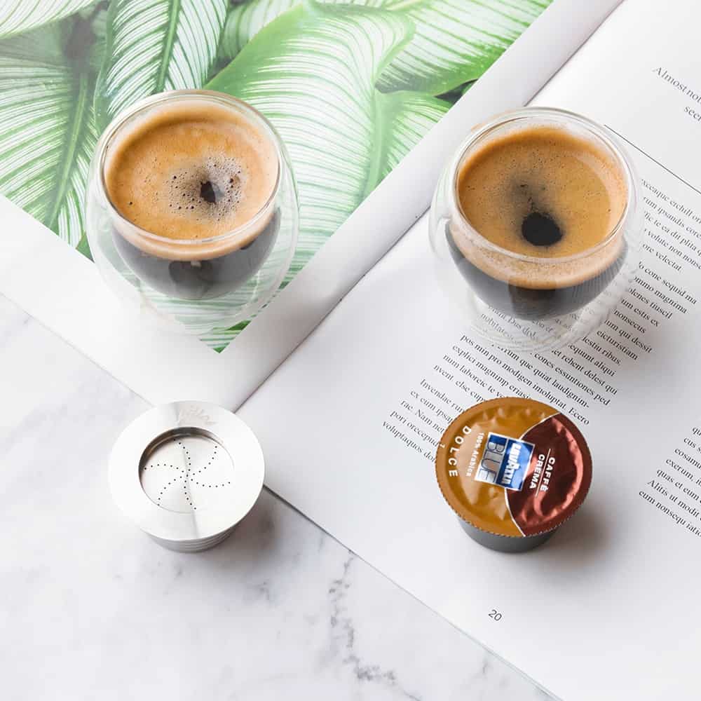 Comparing coffee from a refillable capsule to a store bough one