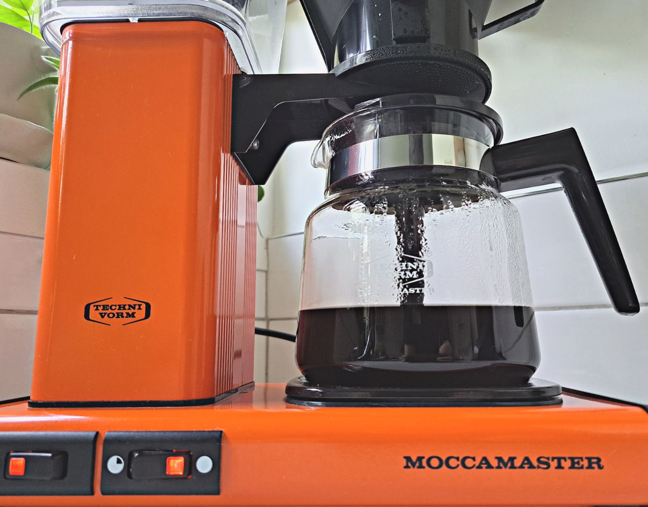 The Perfect Moccamaster Grind Size (Check This) The Green Pods